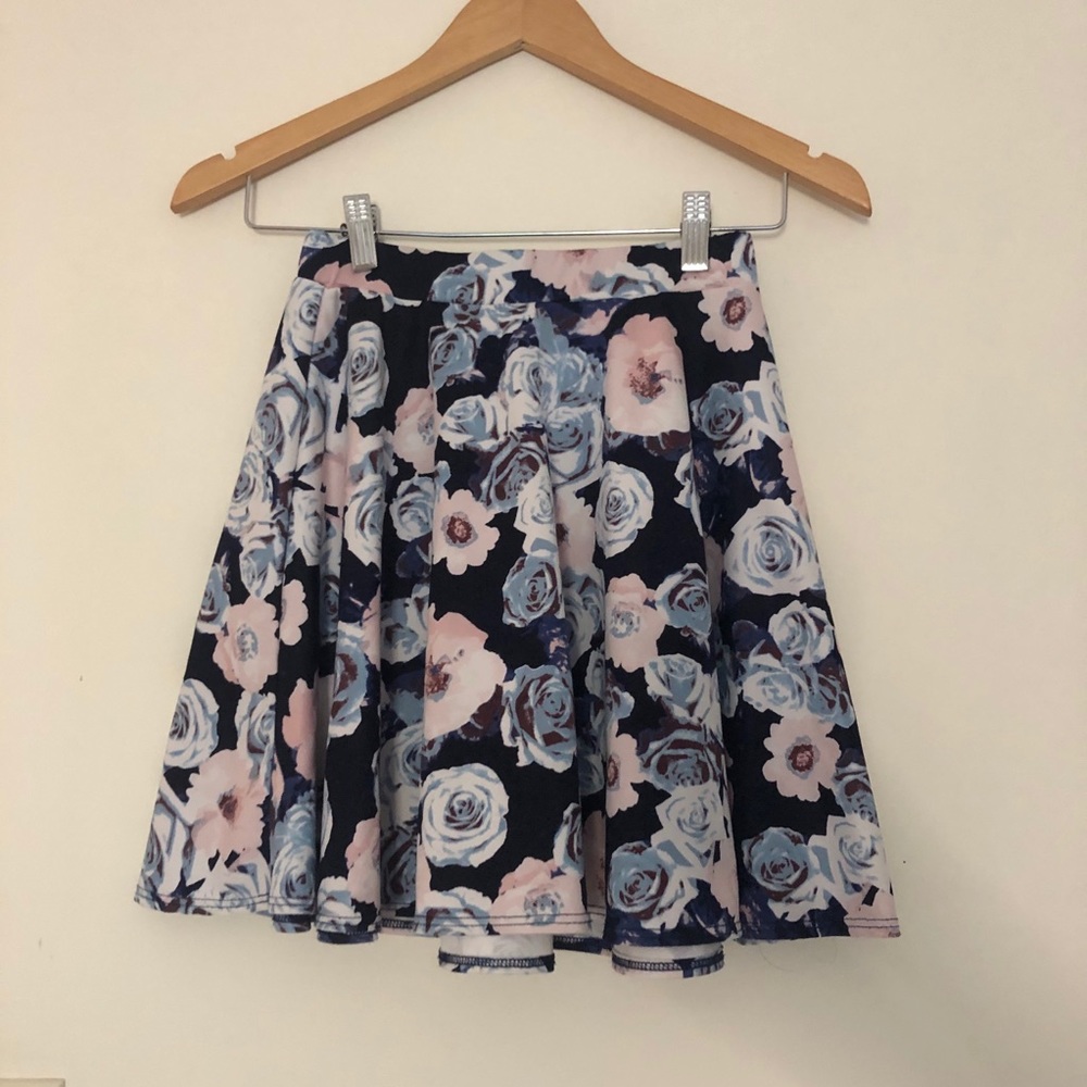 Frenchi Blue and Pink Flora A-line Skirt Size S